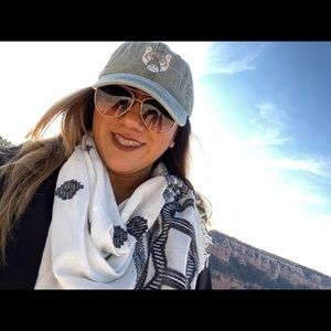 Meet your Posher, Gema